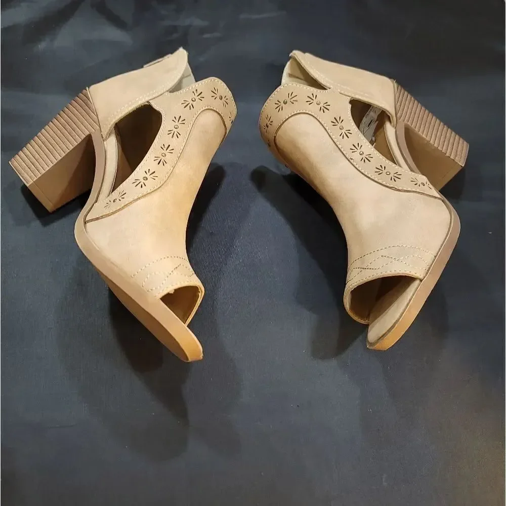BRAND NEW JELLYPOP MEMORY FOAM STACKED HEEL BOOTIES